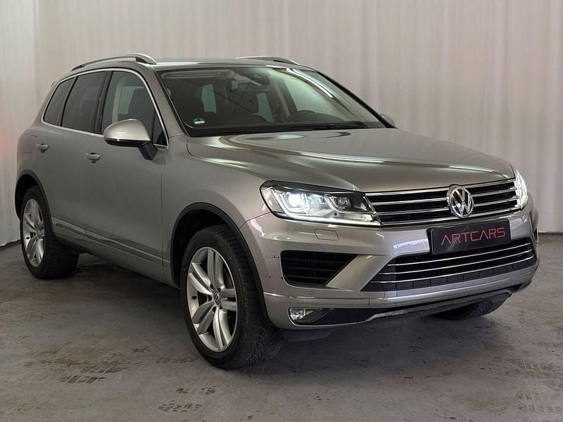 Gebraucht VW Touareg 262 PS (192 kW) 2015 Silber SUV
