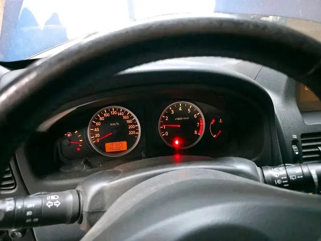 Gebraucht Nissan Almera 115 PS (84 kW) 2004 Blau Kleinwagen