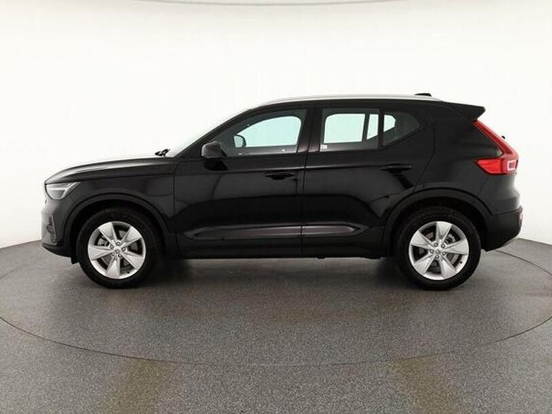 Gebraucht Volvo XC40 Core 163 PS (119 kW) 2024 Schwarz SUV