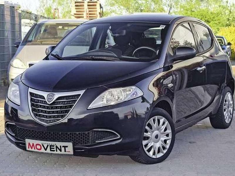 Gebraucht Lancia Ypsilon 69 PS (50 kW) 2011 Schwarz Kleinwagen