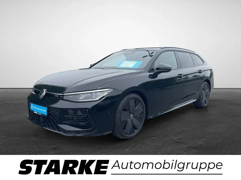 Gebraucht VW Passat R-line 193 PS (141 kW) 2025 Schwarz Kombi