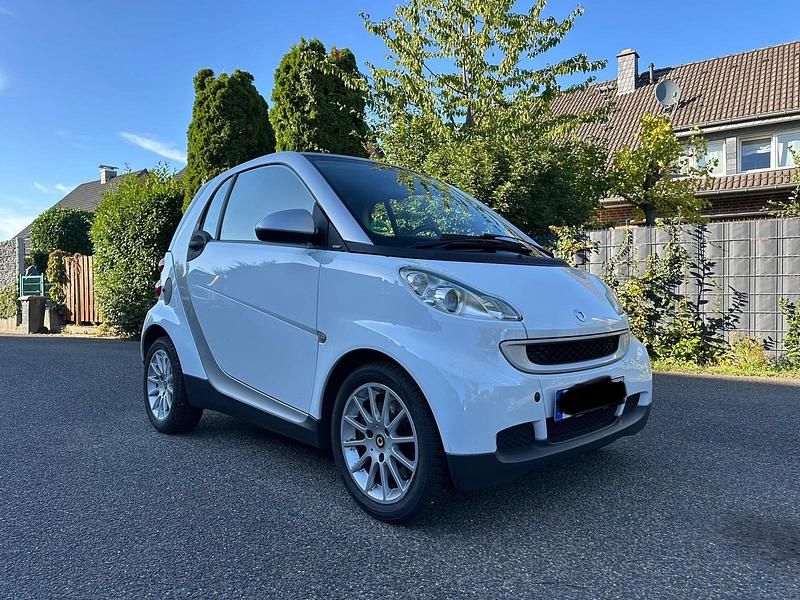 Weiß Gebraucht 2008 Smart ForTwo Coupé Kleinwagen | 3.200 € (Fairer Preis) - Bild 1/4