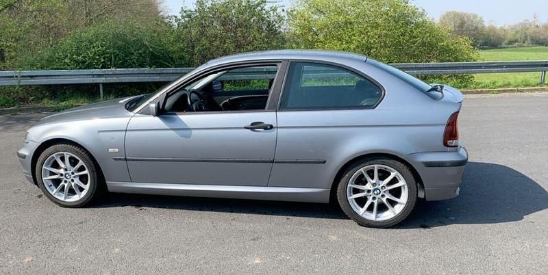 Gebraucht BMW 316 116 PS (85 kW) 2003 Silber Limousine