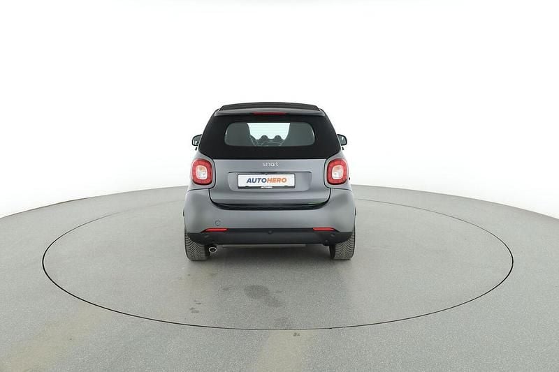 Gebraucht Smart ForTwo Cabrio Basis 90 PS (66 kW) 2019 Grau Cabrio