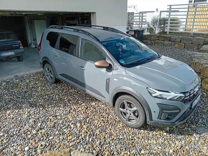 Gebraucht Dacia Jogger Extreme 110 PS (80 kW) 2024 Grau Van / Kleinbus