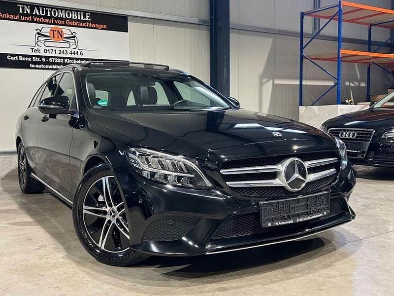 Schwarz Gebraucht 2020 Mercedes C220 Avantgarde Limousine | 19.800 € (Superpreis) - Bild 1/4