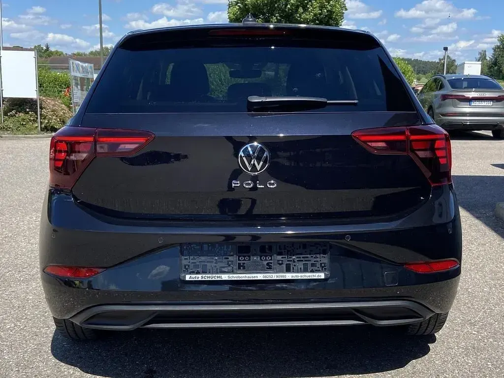 Gebraucht VW Polo Active 95 PS (69 kW) 2023 Schwarz Kleinwagen