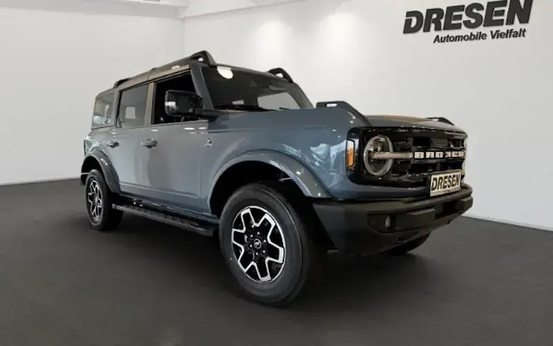 Używany Ford Bronco Outer Banks 335 KM (246 kW) 2023 Szary SUV
