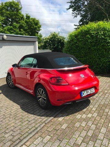 Gebraucht VW Beetle Cabriolet Sound 105 PS (77 kW) 2017 Rot Cabrio