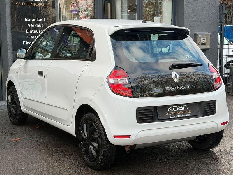 Gebraucht Renault Twingo Life 69 PS (50 kW) 2017 Weiß Kleinwagen