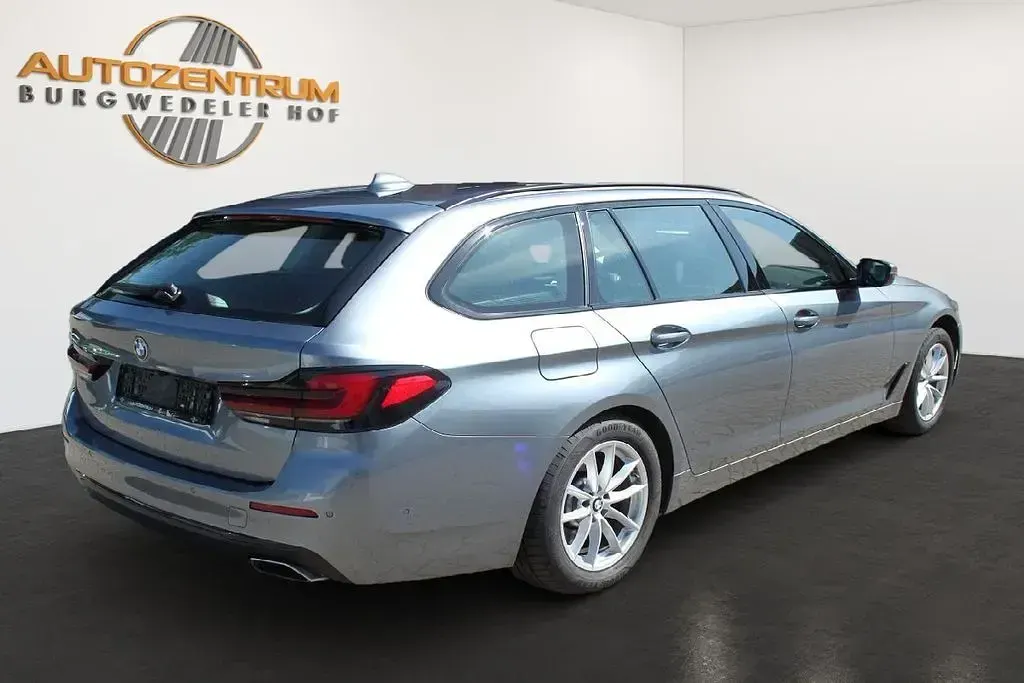 Gebraucht BMW 530 286 PS (210 kW) 2022 Grau Kombi