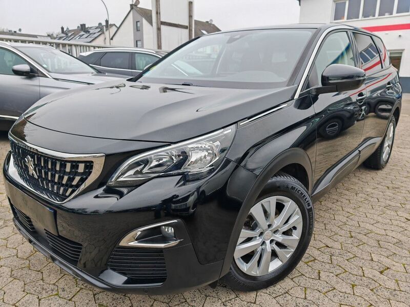 Schwarz Gebraucht 2020 Peugeot 5008 Van / Kleinbus | 16.660 € (Superpreis) - Bild 1/4