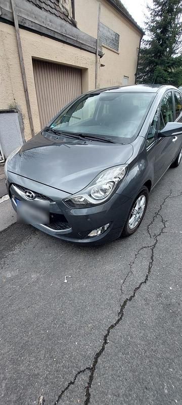 Gebraucht Hyundai ix20 125 PS (91 kW) 2011 Grau Kleinwagen