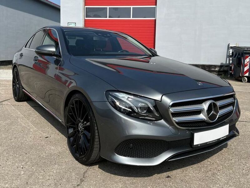 Grau Gebraucht 2017 Mercedes E350 Avantgarde Limousine | 26.500 € (Fairer Preis) - Bild 1/4