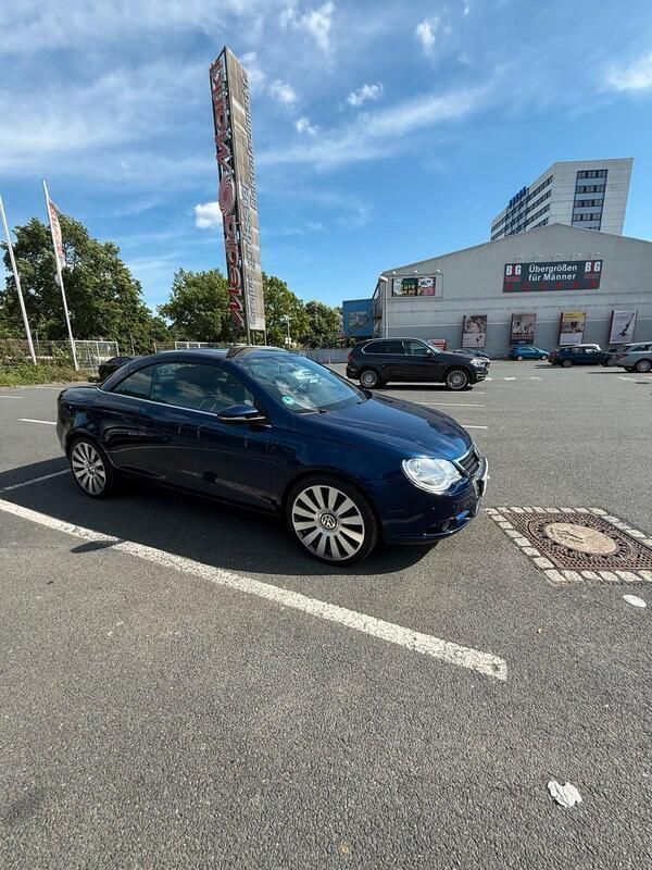 Blau Gebraucht 2009 VW Eos Cabrio | 3.000 € - Bild 1/4