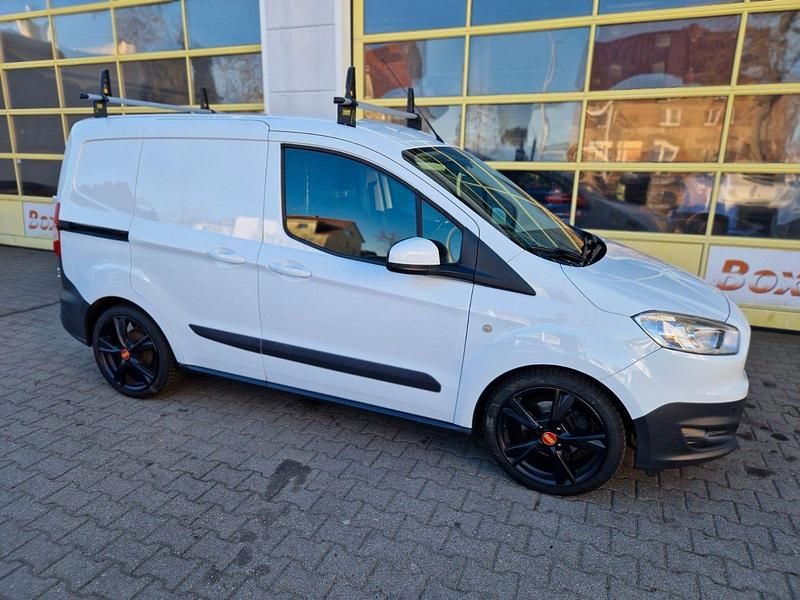 Gebraucht Ford Transit Trend 101 PS (74 kW) 2017 Weiß Limousine