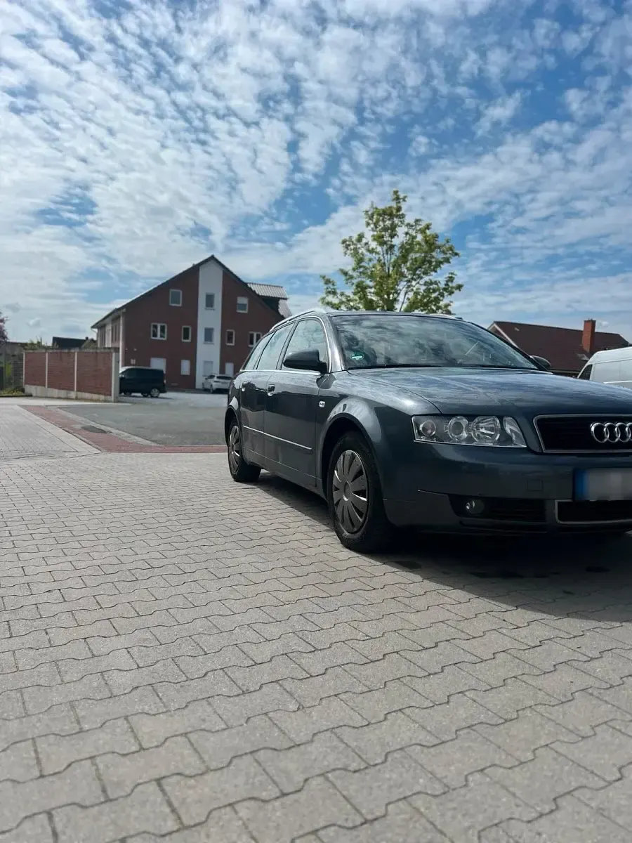 Gebraucht Audi A4 136 PS (100 kW) 2005 Blau Kombi