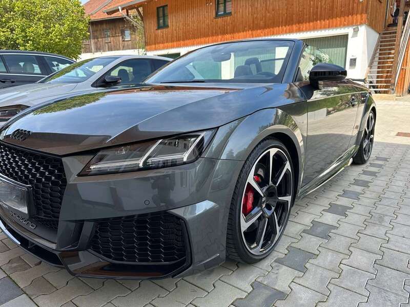 Grau Gebraucht 2022 Audi TT Roadster Comfort Cabrio | 55.900 € (Superpreis) - Bild 1/4