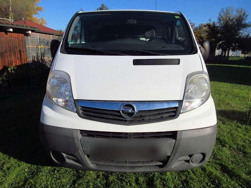 Używany Opel Vivaro 116 KM (85 kW) 2014 Biały Minivan