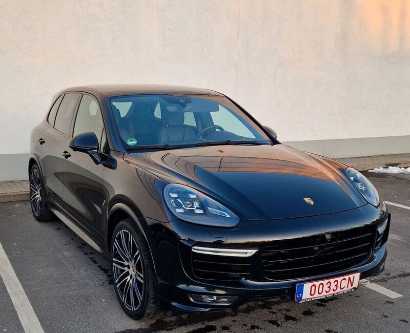 Schwarz Gebraucht 2015 Porsche Cayenne Turbo S SUV | 25.000 € - Bild 1/4