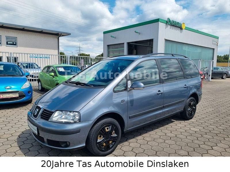 Grau Gebraucht 2010 Seat Alhambra Reference Van / Kleinbus | 2.999 € (Etwas zu teuer) - Bild 1/4