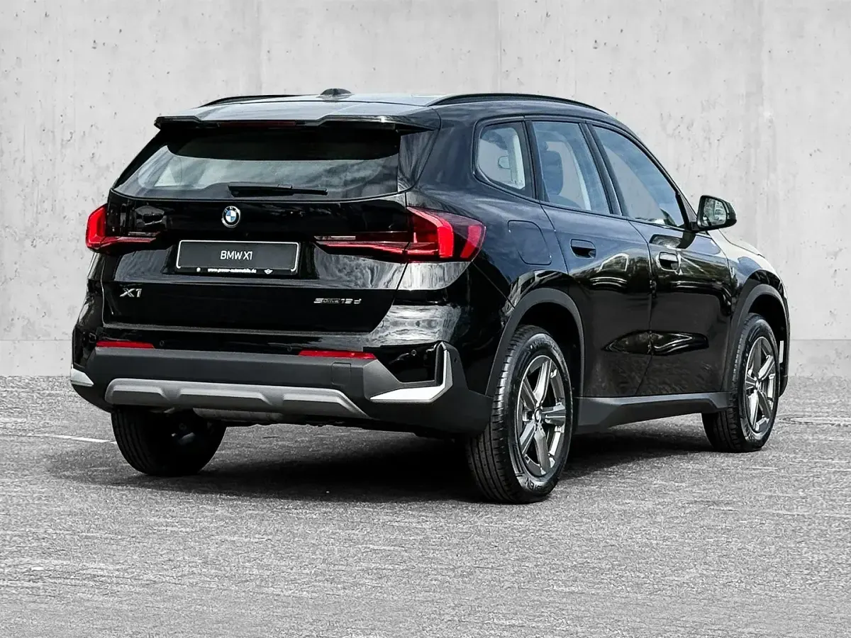 Neu BMW X1 150 PS (110 kW) 2026 Schwarz uni SUV