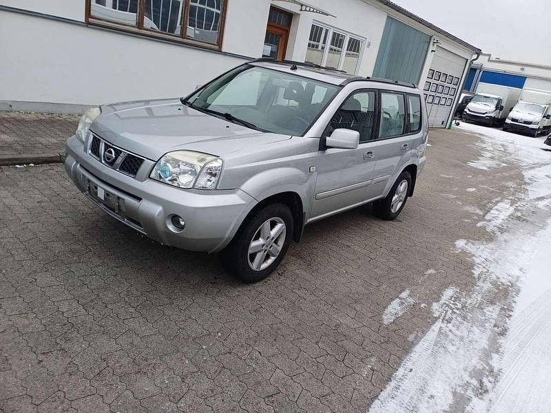 Grau Gebraucht 2005 Nissan X-Trail Comfort SUV | 1.850 € (Superpreis) - Bild 1/4