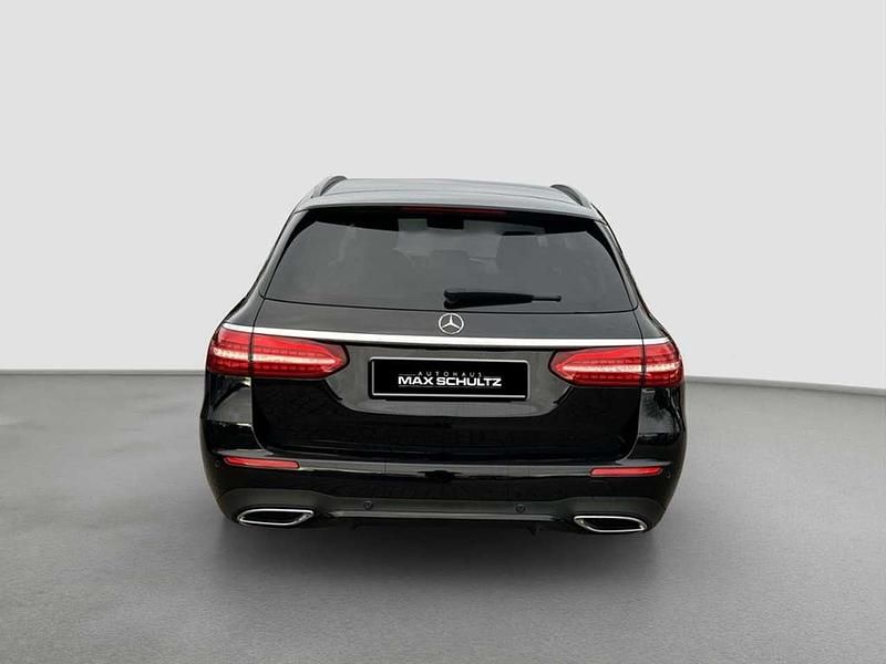 Gebraucht Mercedes E400 AMG 330 PS (242 kW) 2022 Unilack schwarz uni Kombi