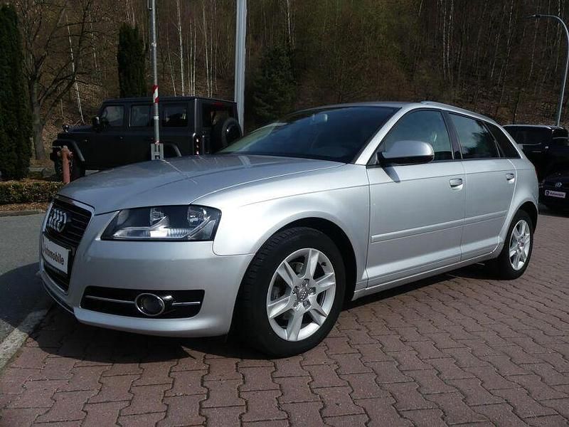 Gebraucht Audi A3 Sport 105 PS (77 kW) 2011 Silber Kleinwagen