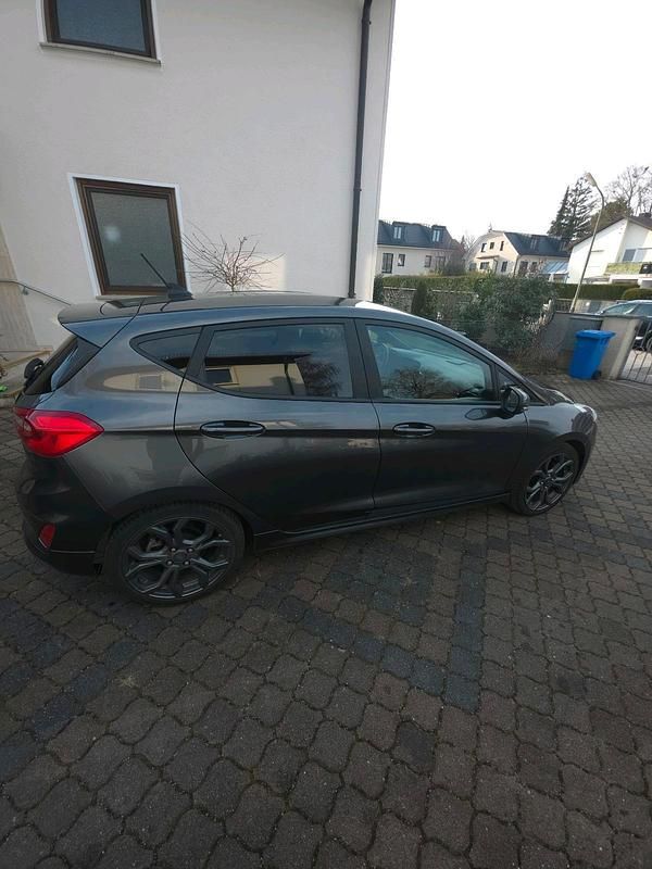 Gebraucht Ford Fiesta ST-Line 101 PS (74 kW) 2019 Grau Kleinwagen