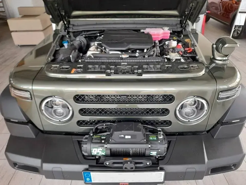 Käytetty BAW 212 166 HP (122 kW) 2026 Vihreä Katumaasturi