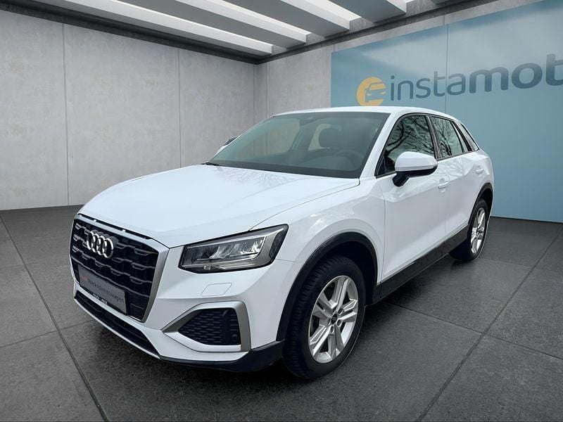 Weiß Gebraucht 2024 Audi Q2 SUV | 28.749 € (Fairer Preis) - Bild 1/4