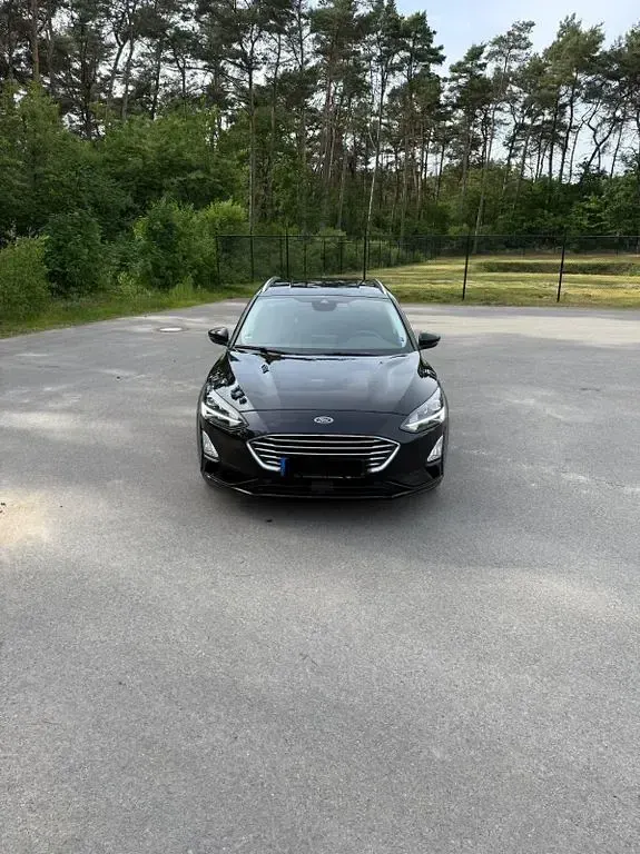 Gebraucht Ford Focus Active 120 PS (88 kW) 2019 Schwarz Limousine