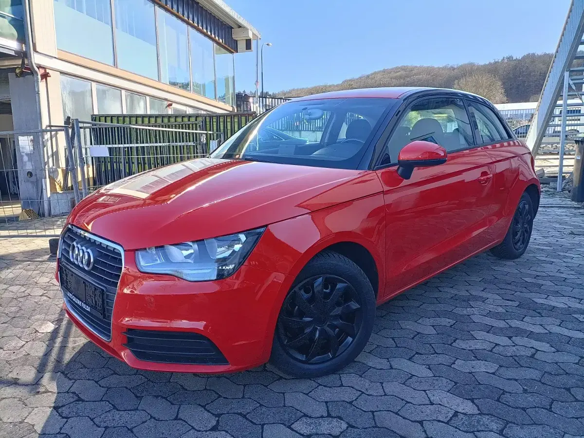 Usata Audi A1 90 CV (66 kW) 2014 Rosso Utilitaria
