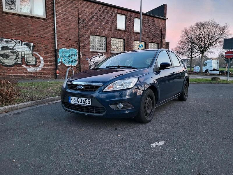 Gebraucht Ford Focus 109 PS (80 kW) 2011 Blau Limousine