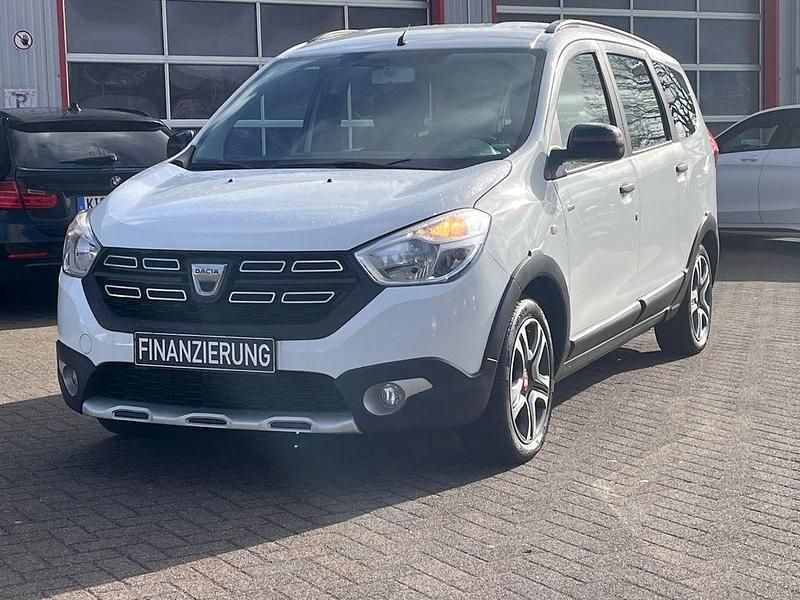 Gebraucht Dacia Lodgy Stepway 131 PS (96 kW) 2020 Weiß Van / Kleinbus