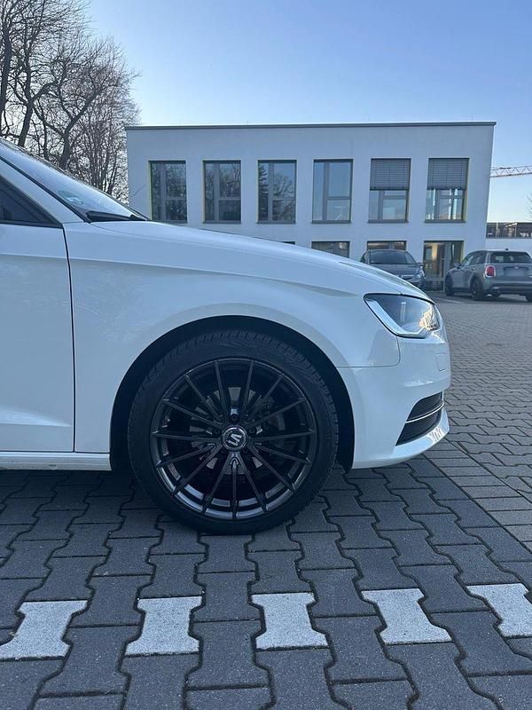 Gebraucht Audi A3 Ambition 110 PS (80 kW) 2013 Weiß Limousine