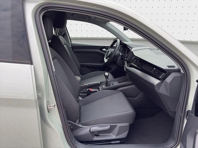 Gebraucht Audi A1 S-Line 110 PS (80 kW) 2023 Tausilber metallic Kleinwagen