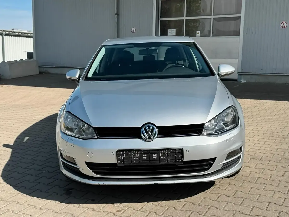 Gebraucht VW Golf VII 105 PS (77 kW) 2013 Silber Limousine