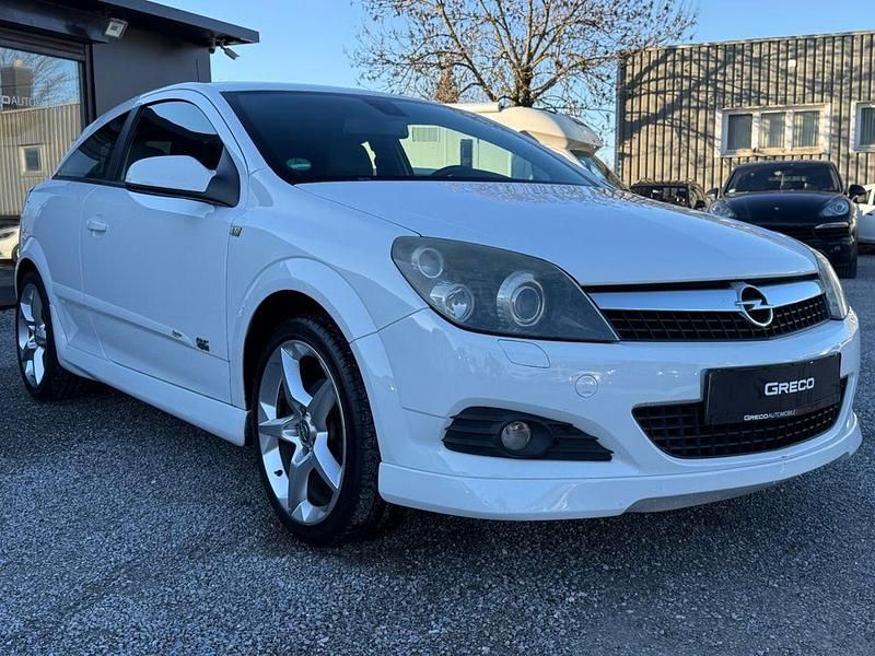 Gebraucht Opel Astra GTC OPC 140 PS (102 kW) 2008 Weiß Coupé