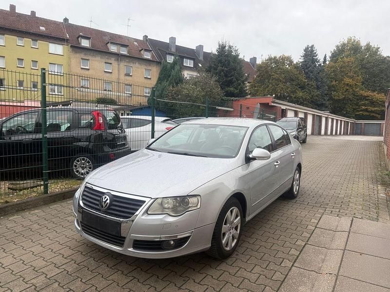 Silber Gebraucht 2007 VW Passat Sportline Limousine | 3.799 € (Guter Preis) - Bild 1/4