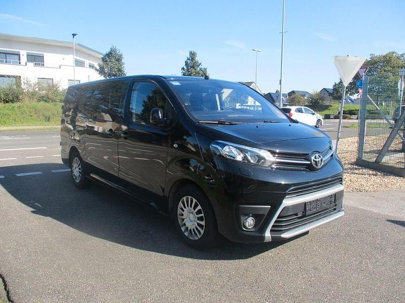 Gebraucht Toyota Proace 144 PS (105 kW) 2022 Schwarz Van / Kleinbus