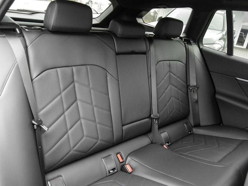 Neu BMW 530e M Sport 190 PS (139 kW) 2025 Oxidgrau Kombi