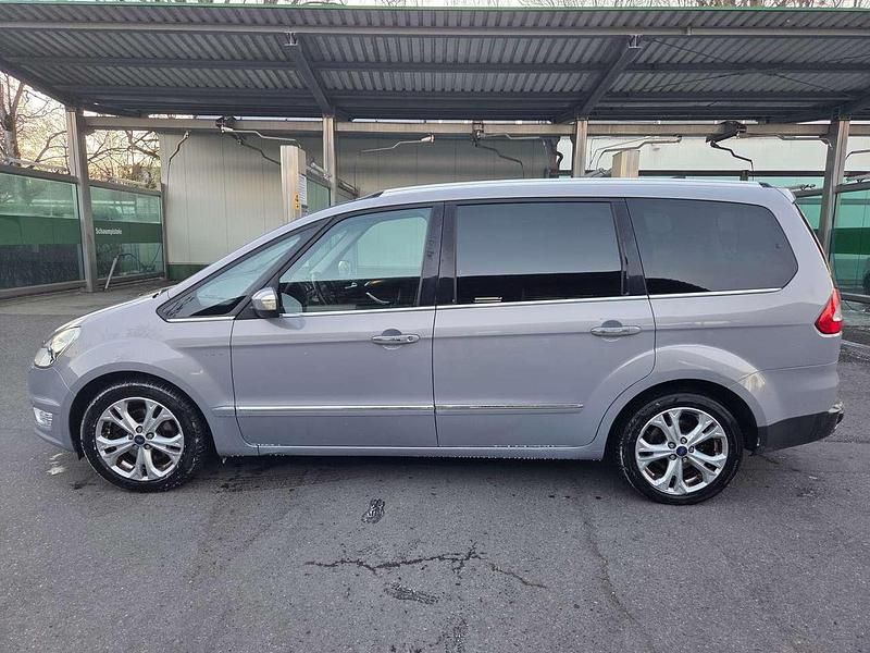 Gebraucht Ford Galaxy Titanium 163 PS (119 kW) 2012 Micastonesilber metallic Van / Kleinbus
