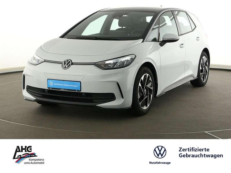 Gletscherweiß metallic Gebraucht 2024 VW ID.3 Pro Kleinwagen | 31.390 € (Guter Preis) - Bild 1/4