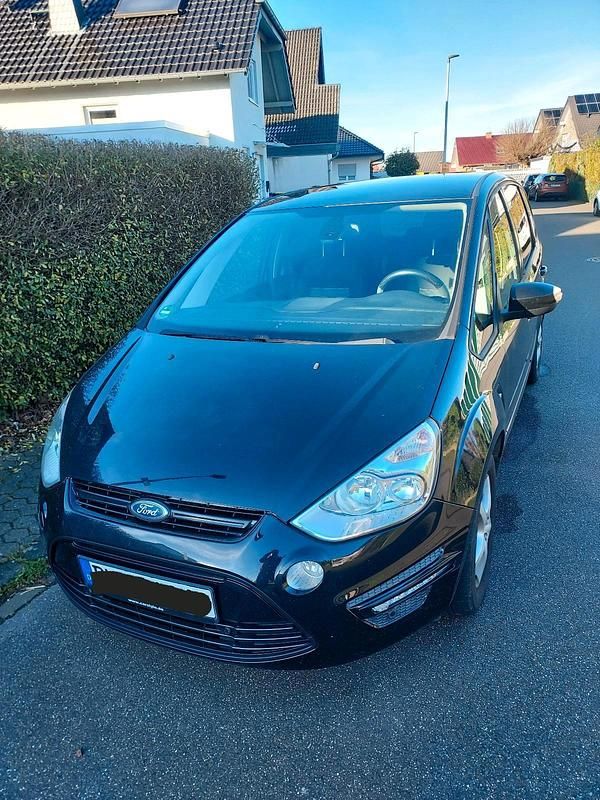 Schwarz Gebraucht 2010 Ford S-MAX Van / Kleinbus | 3.000 € (Superpreis) - Bild 1/4