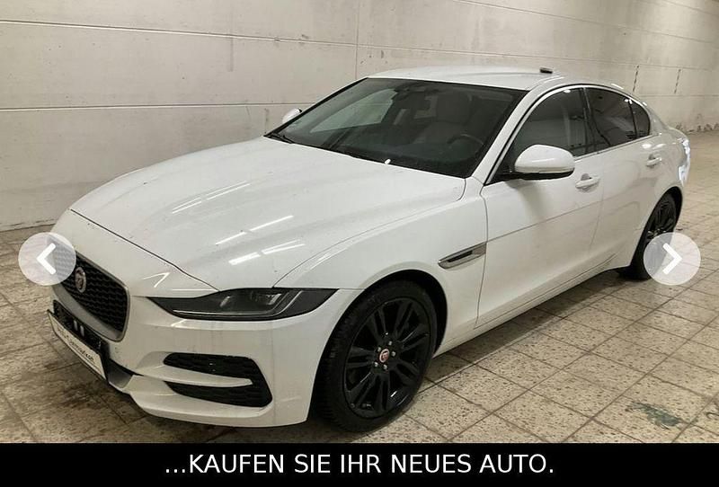 Weiß Gebraucht 2020 Jaguar XE S Limousine | 23.990 € (Fairer Preis) - Bild 1/4