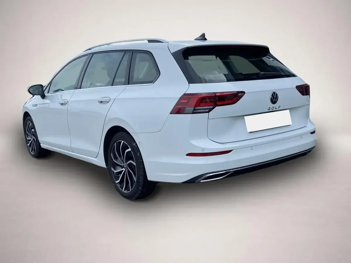 Gebraucht VW Golf VIII Style 190 PS (139 kW) 2022 Manufacturer Kombi
