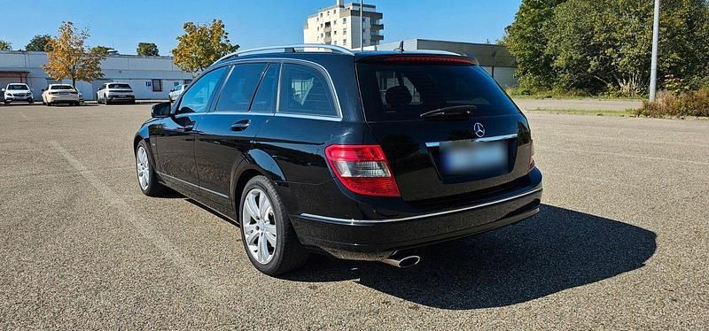 Gebraucht Mercedes C250 204 PS (150 kW) 2009 Schwarz Kombi