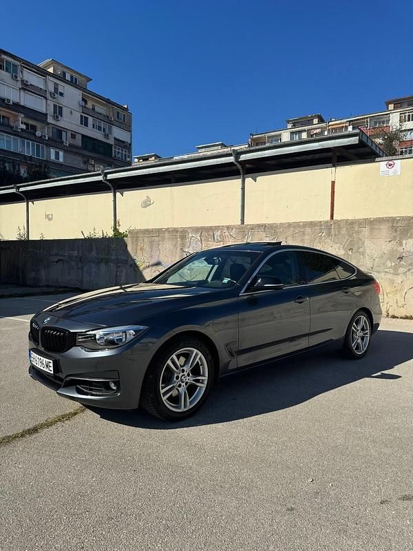 Gebraucht BMW 330 Sport Line 258 PS (189 kW) 2015 Grau Limousine